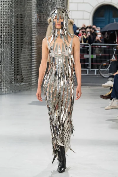 Look 26